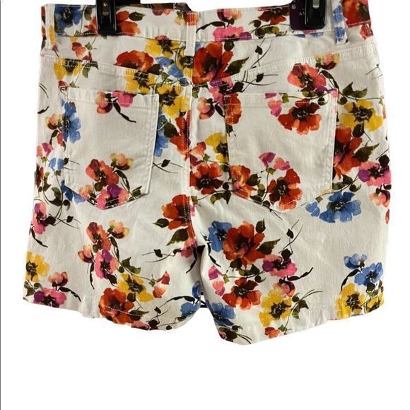 Gloria Vanderbilt Amanda summer Jean shorts size 14 short length high rise. NWT - Picture 2 of 5